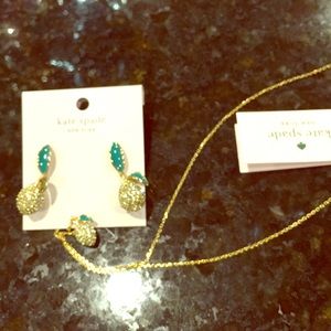 Picnic prefer earrings and necklace combo